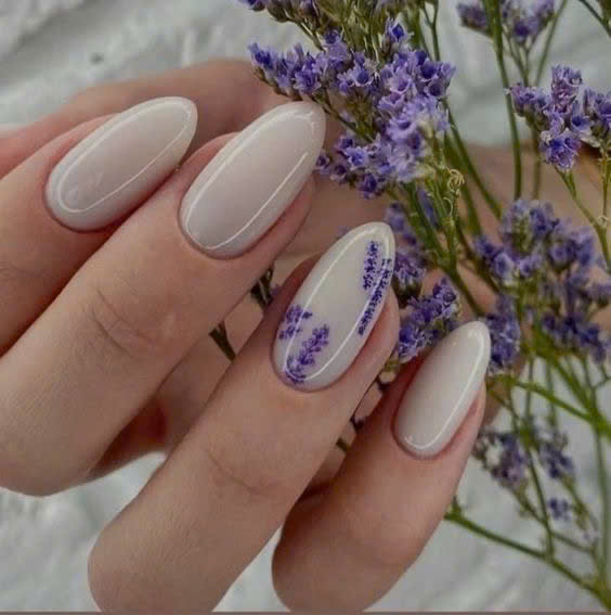 Read more about the article How To Achieve Perfect Pastel Nails This April.